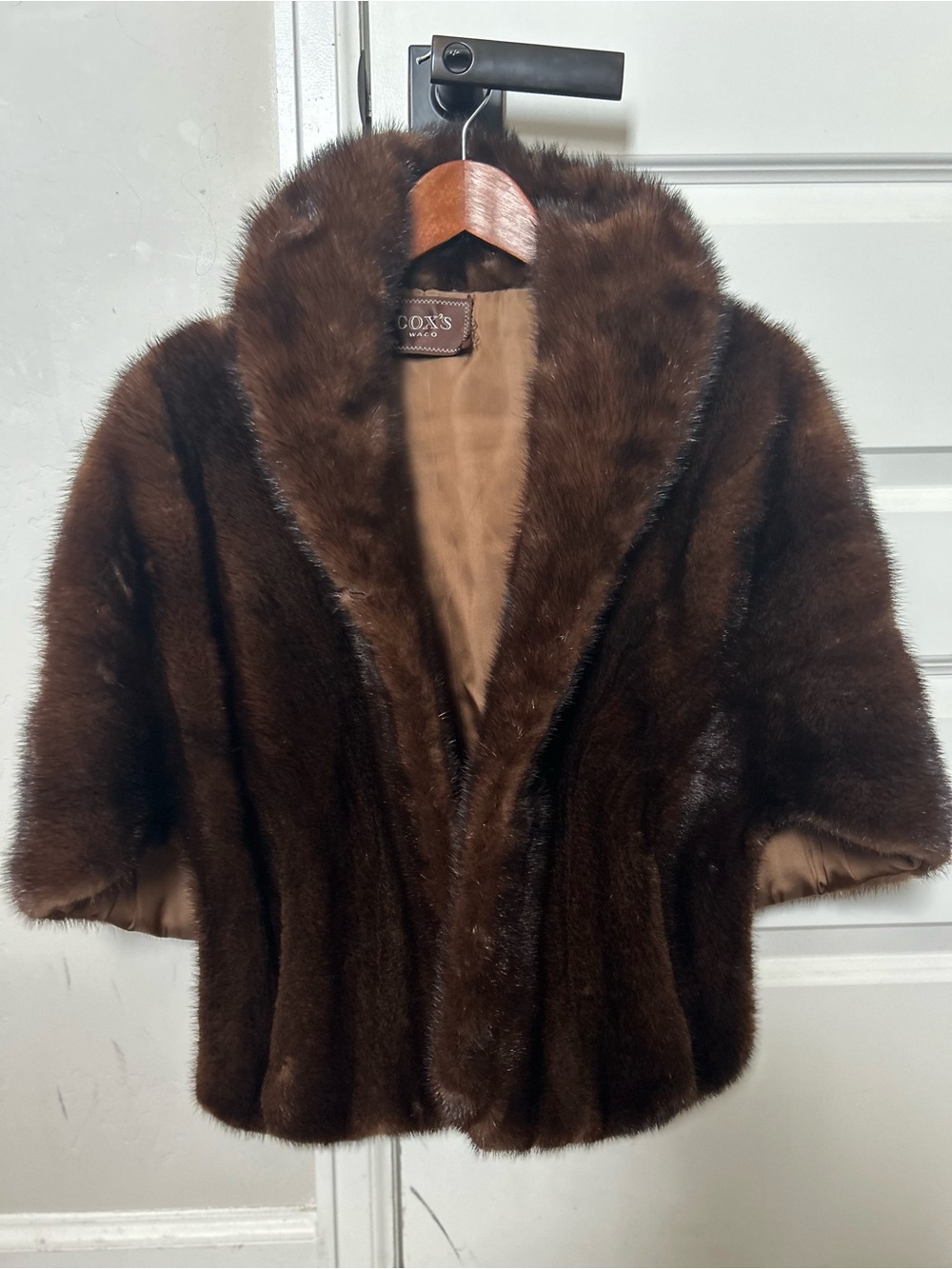 Emba American Mind Vintage Classic Brown Cape